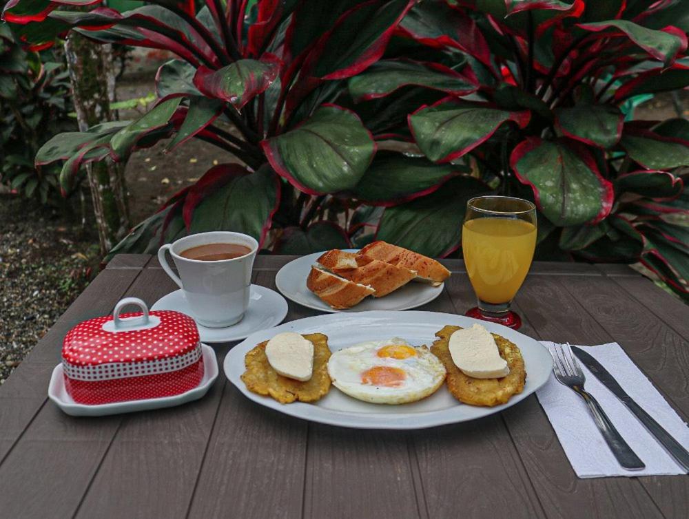 Cabana Villa Sofi Nuqui Luaran gambar